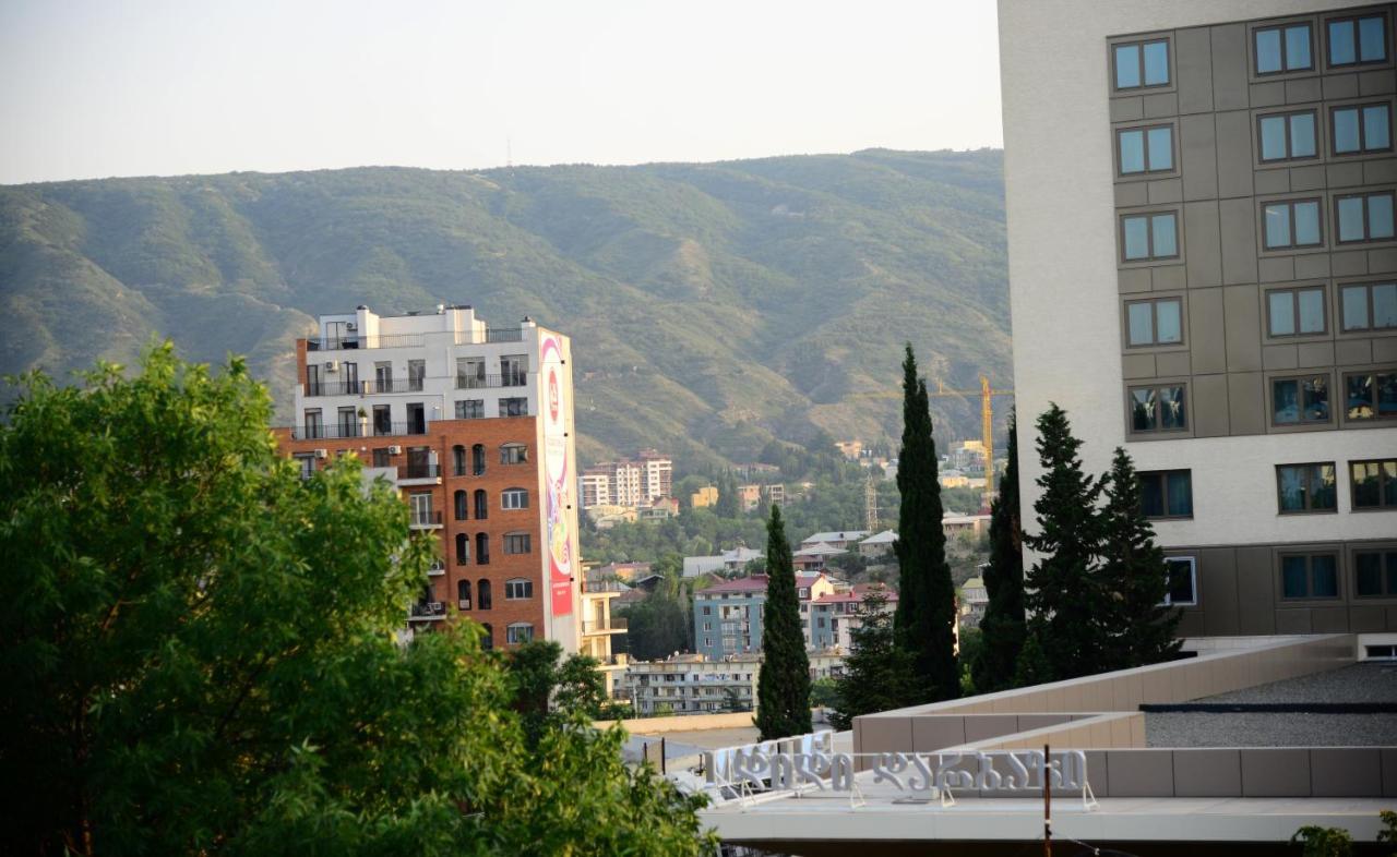 Hotel New Avlabari Tbilisi Bagian luar foto